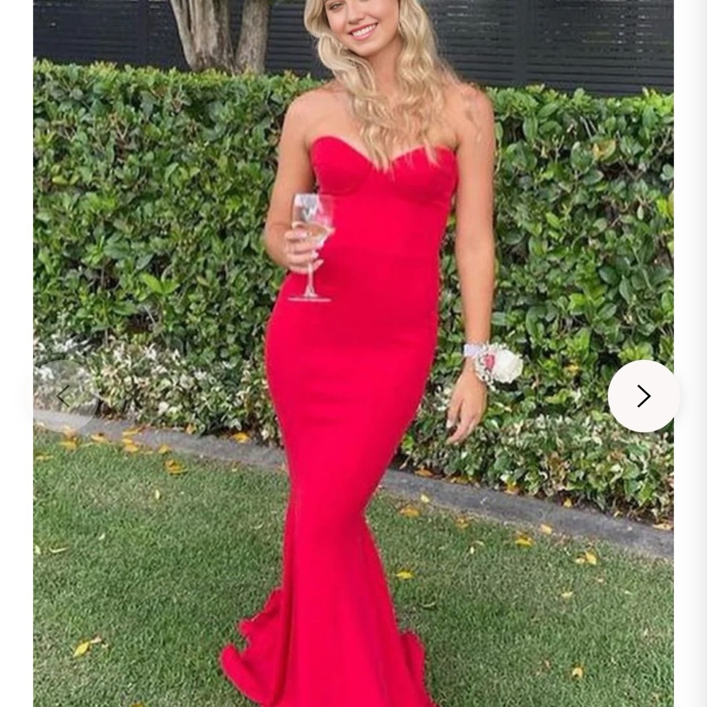 Elegant Red Strapless Gown